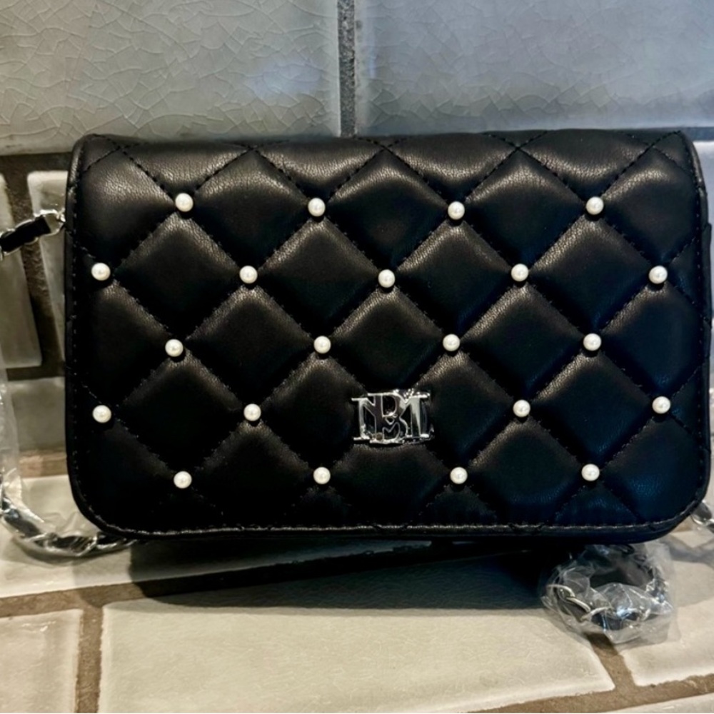 Badgley Mishka NWT Quilted Crossbody w faux Pearl Studs. BEAUTIFUL! Vegan